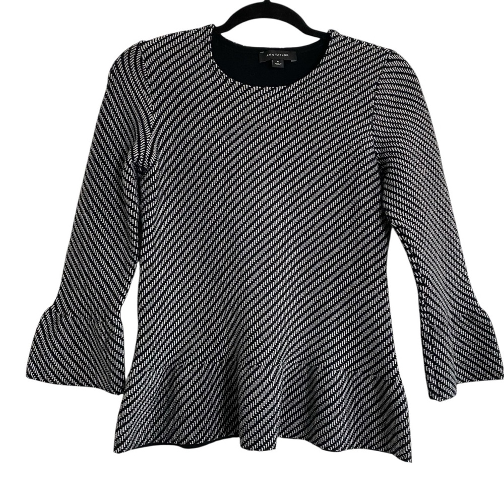 Ann Taylor Peplum Top XS Black White Knit Ruffle Sleeve